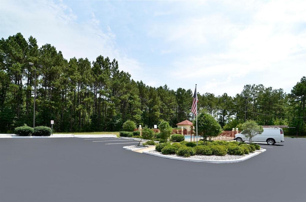 Red Roof Inn & Suites Jackson - Richland Екстер'єр фото