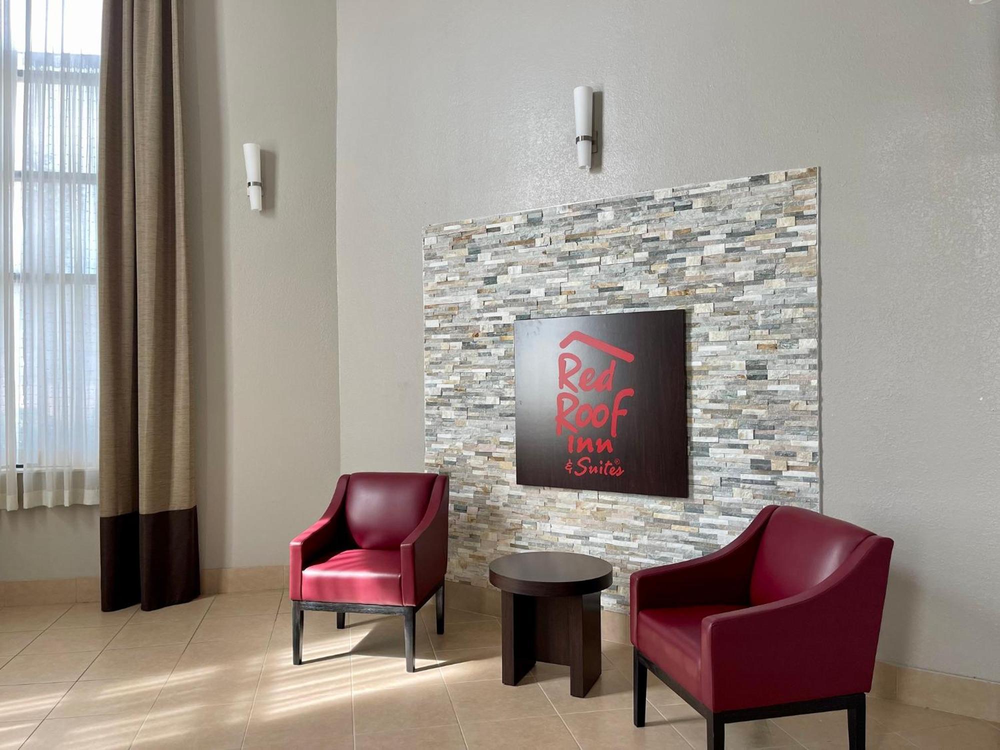 Red Roof Inn & Suites Jackson - Richland Екстер'єр фото