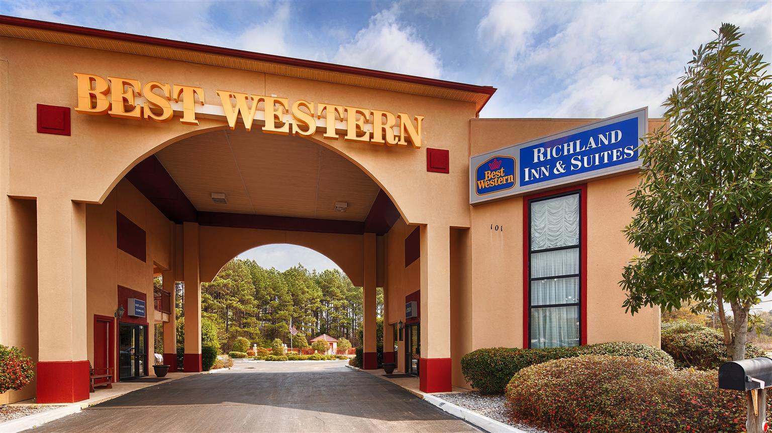 Red Roof Inn & Suites Jackson - Richland Екстер'єр фото