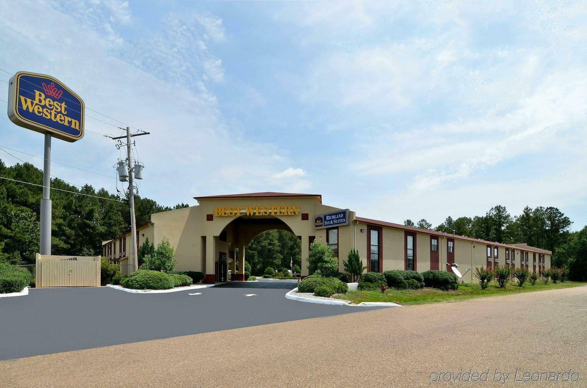 Red Roof Inn & Suites Jackson - Richland Екстер'єр фото